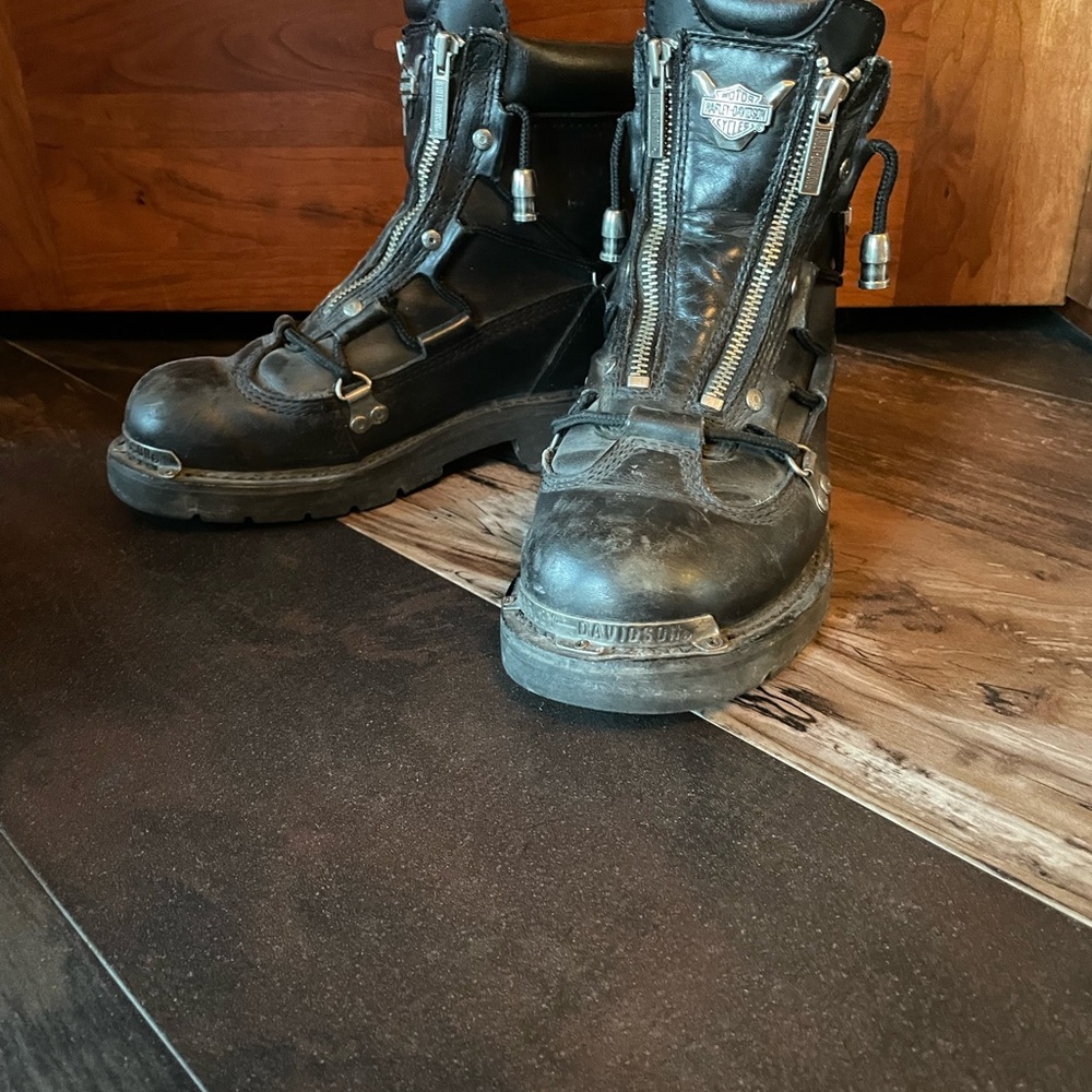 Good conversation. Little dusty from sitting in closet